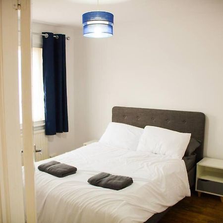 Villa House In Colnbrook Near Windsor & Heathrow Extérieur photo