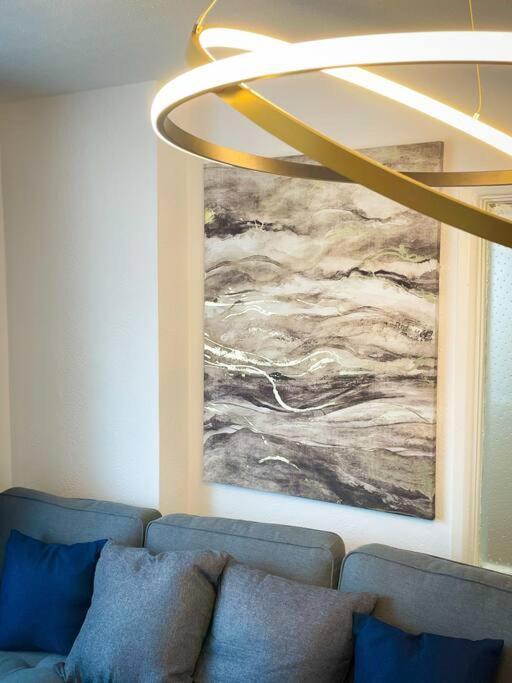 Villa House In Colnbrook Near Windsor & Heathrow Extérieur photo